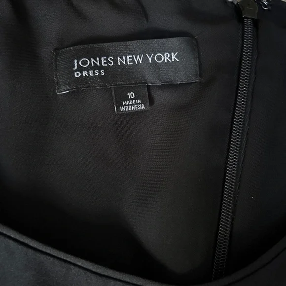 Jones New York Classic Black Attire - Picture 3 of 4